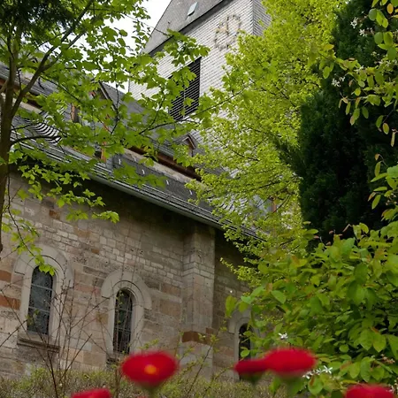 Lindenhof Apartment *